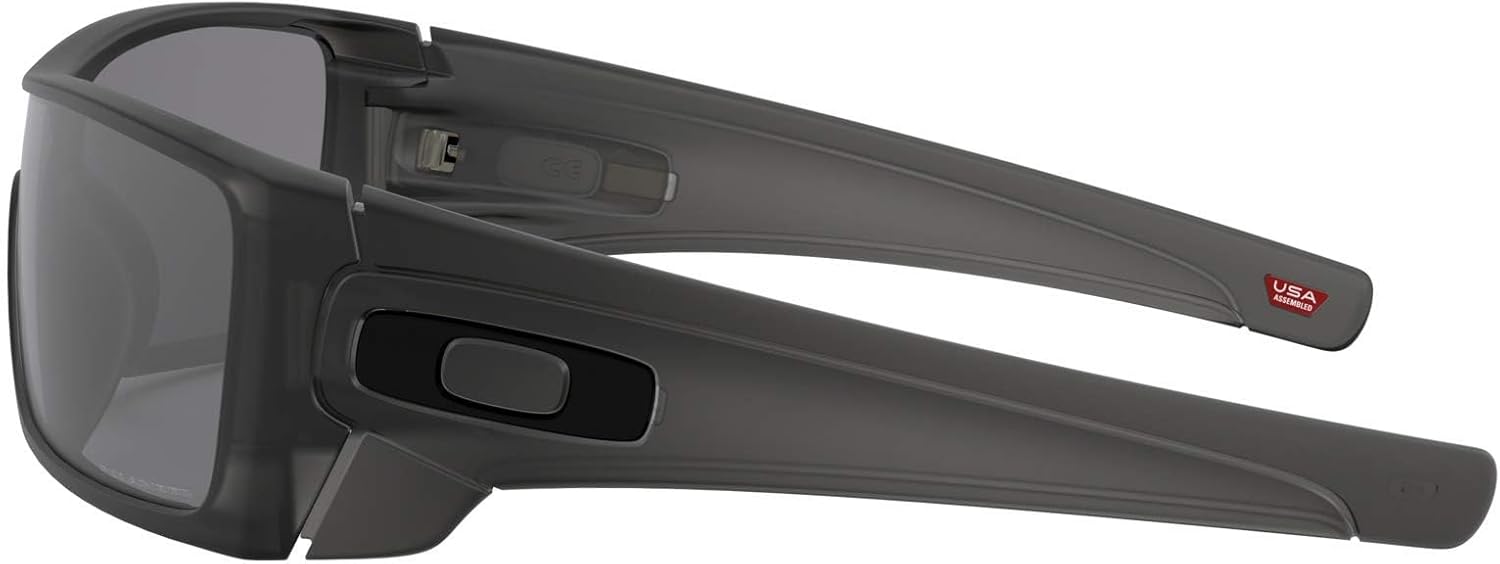 Oakley Men's Oo9101 Batwolf Rectangular Sunglasses - Image 3