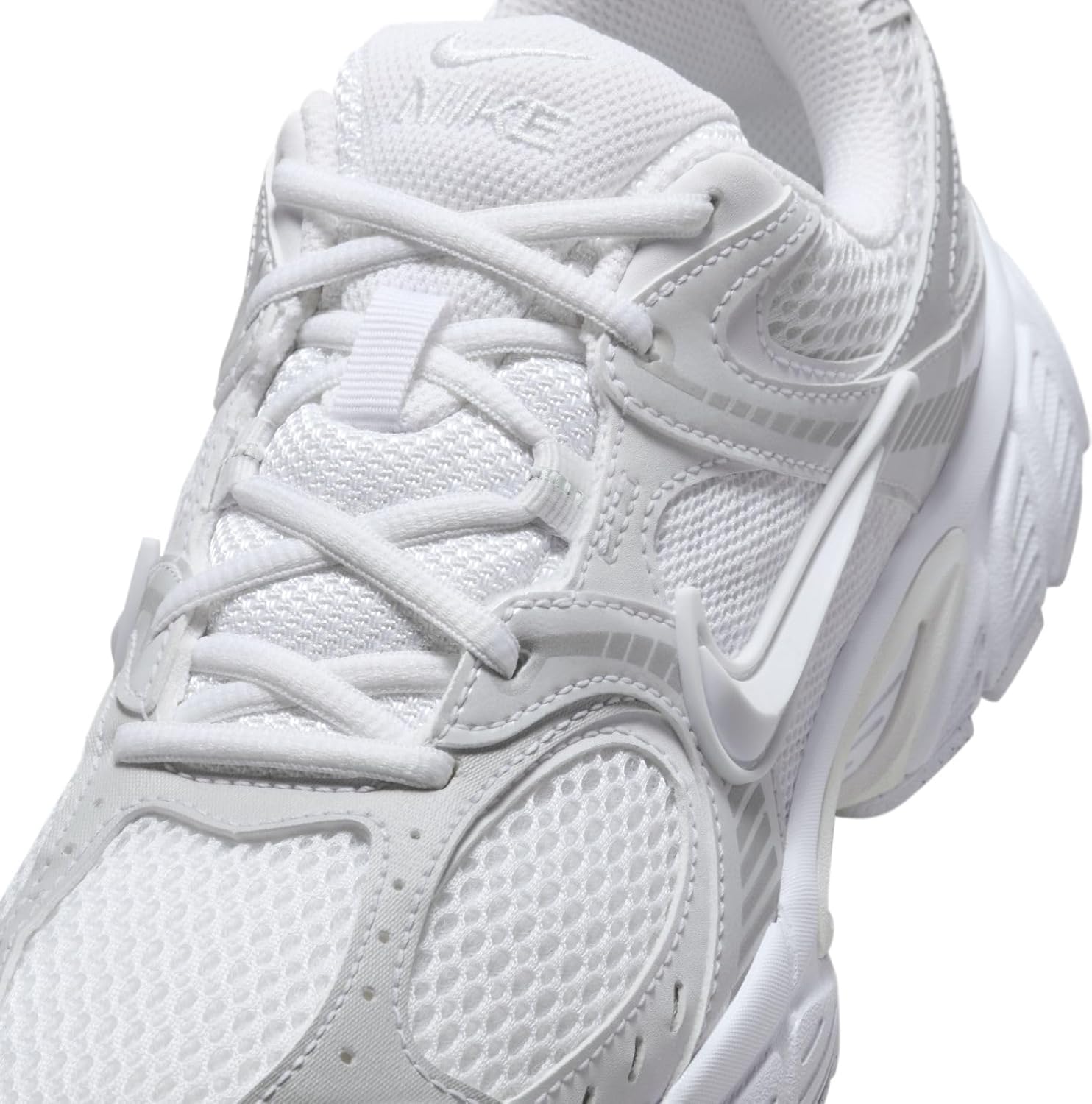 Nike Women's V5 Runner Sneaker - Image 7